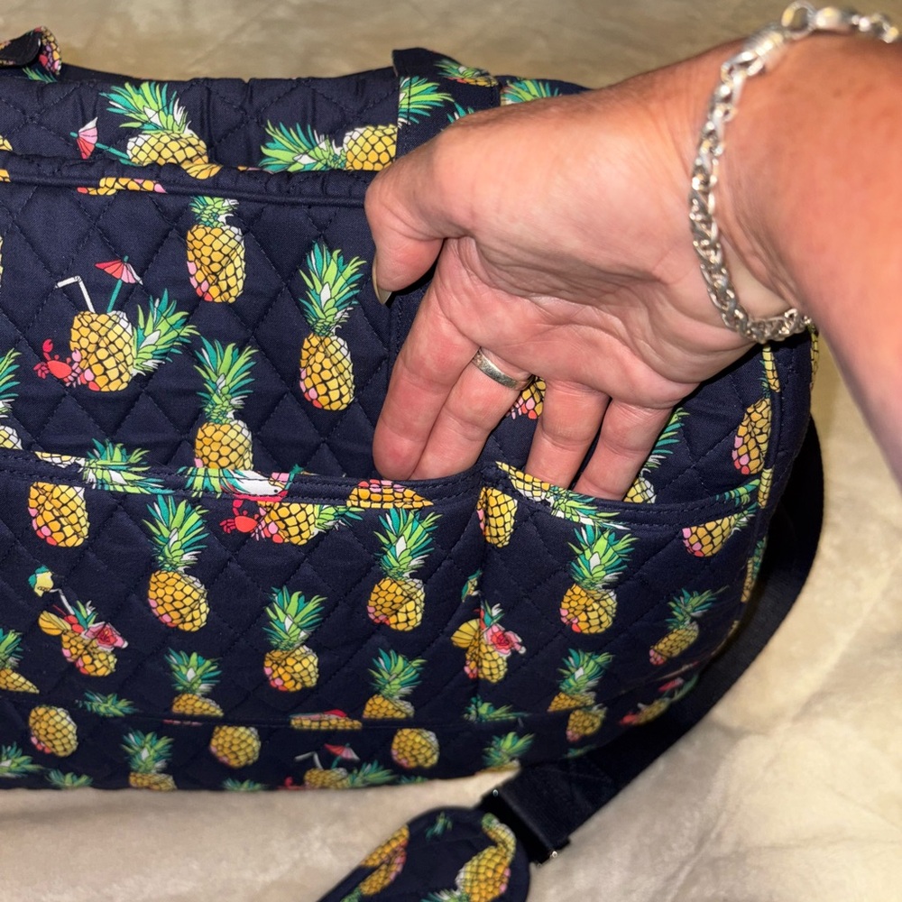 NWT Vera Bradley Toucan Party 4 pc travel set - Picture 9 of 15
